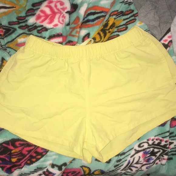 Patagonia Pants - Yellow Patagonia shorts